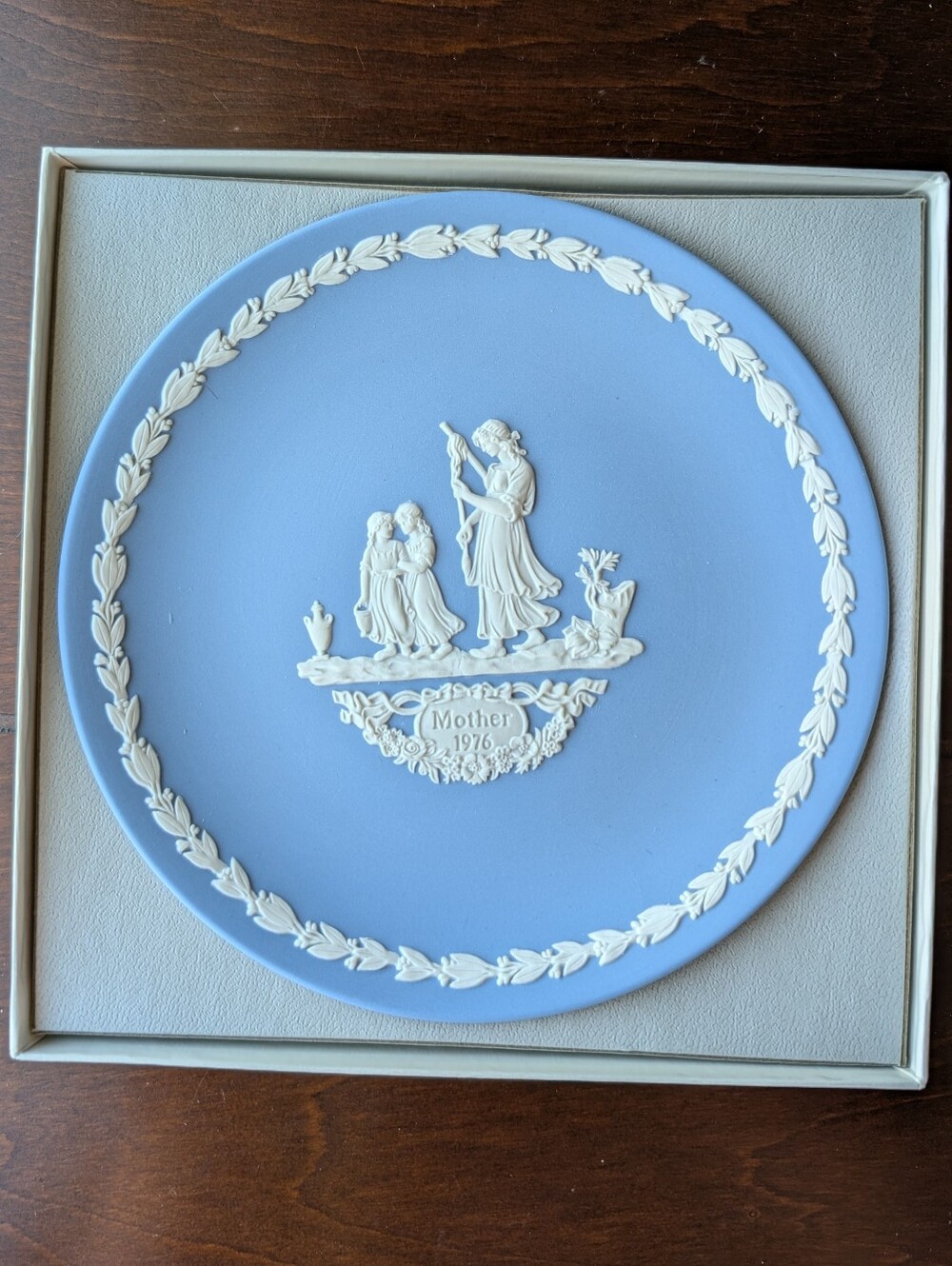 Vintage 1976 Wedgwood Mother Plate Blue and White Jasperware Decorative 6.5 Inch